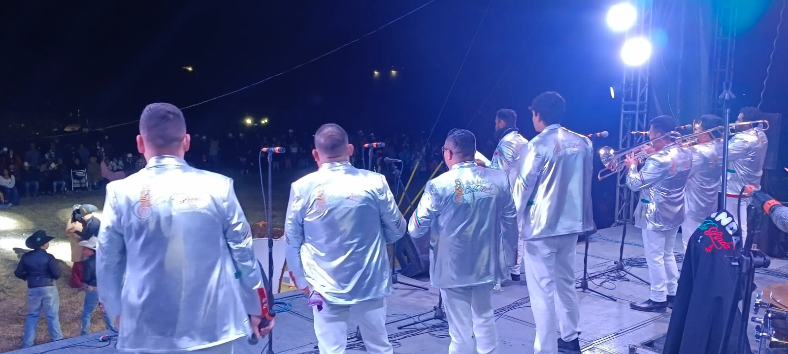 Banda Cielito Lindo durante presentación